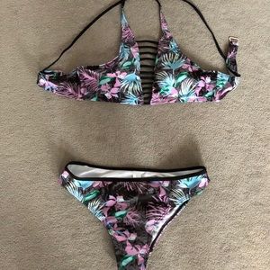 Cross halter bikini